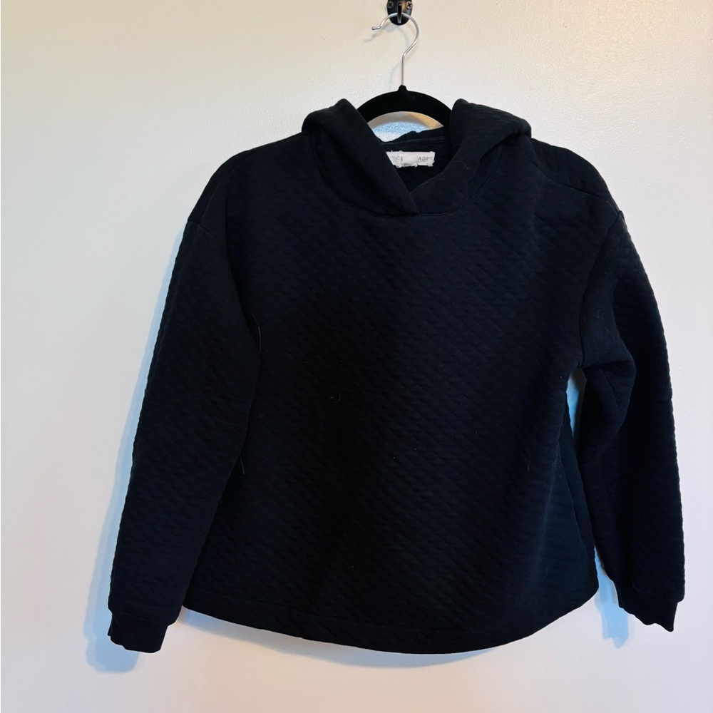 Ecothreads black quilted hoodie without drawstrings size medium